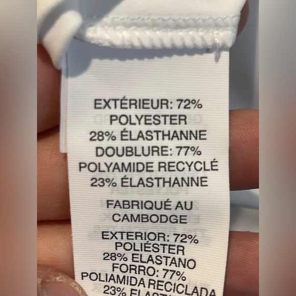 Vuori White Tennis Dress w/ Built-In Shorts Size Medium - Picture 7 of 9